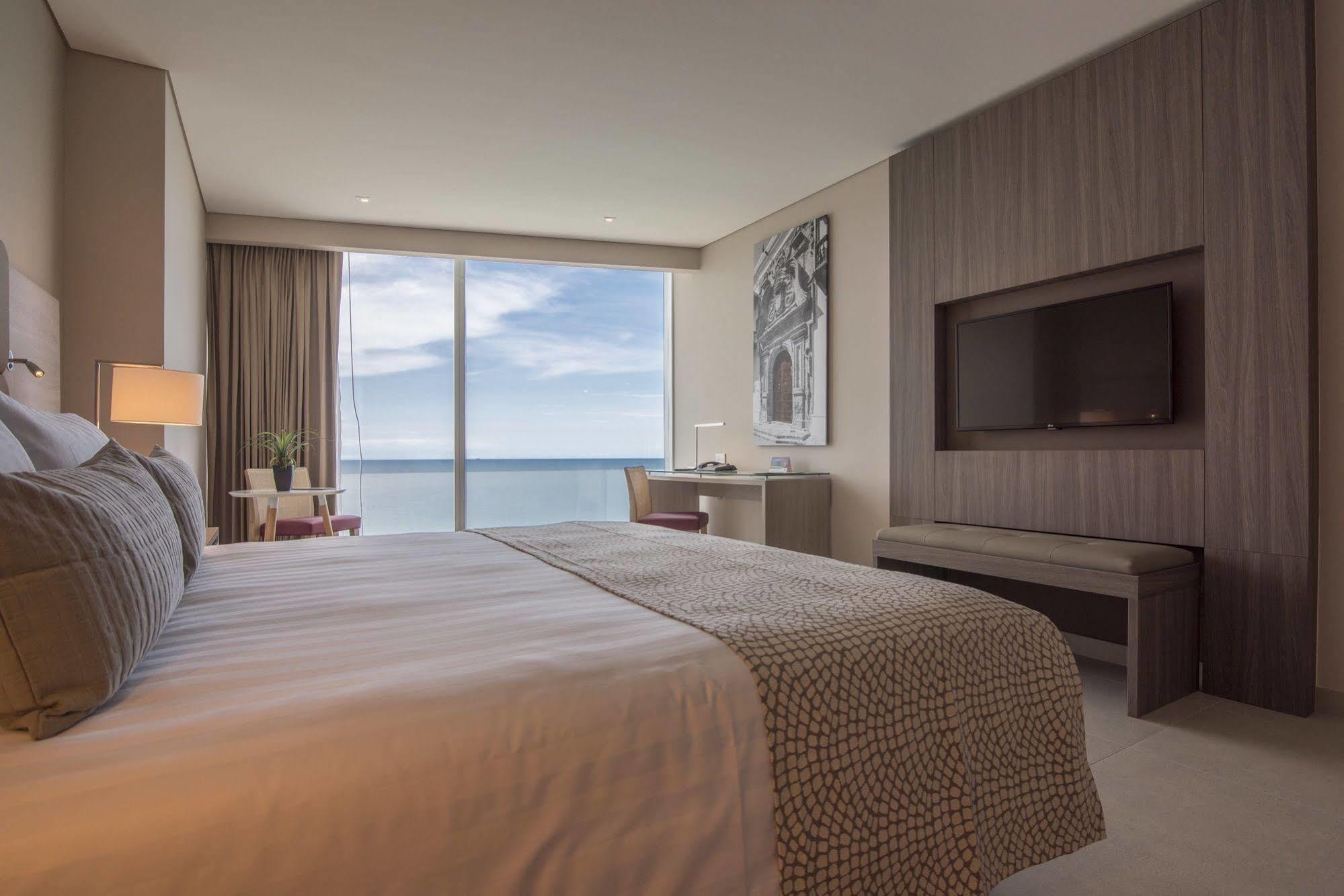 Estelar Cartagena De Indias Hotel Y Centro De Convenciones Buitenkant foto A bedroom at the hotel